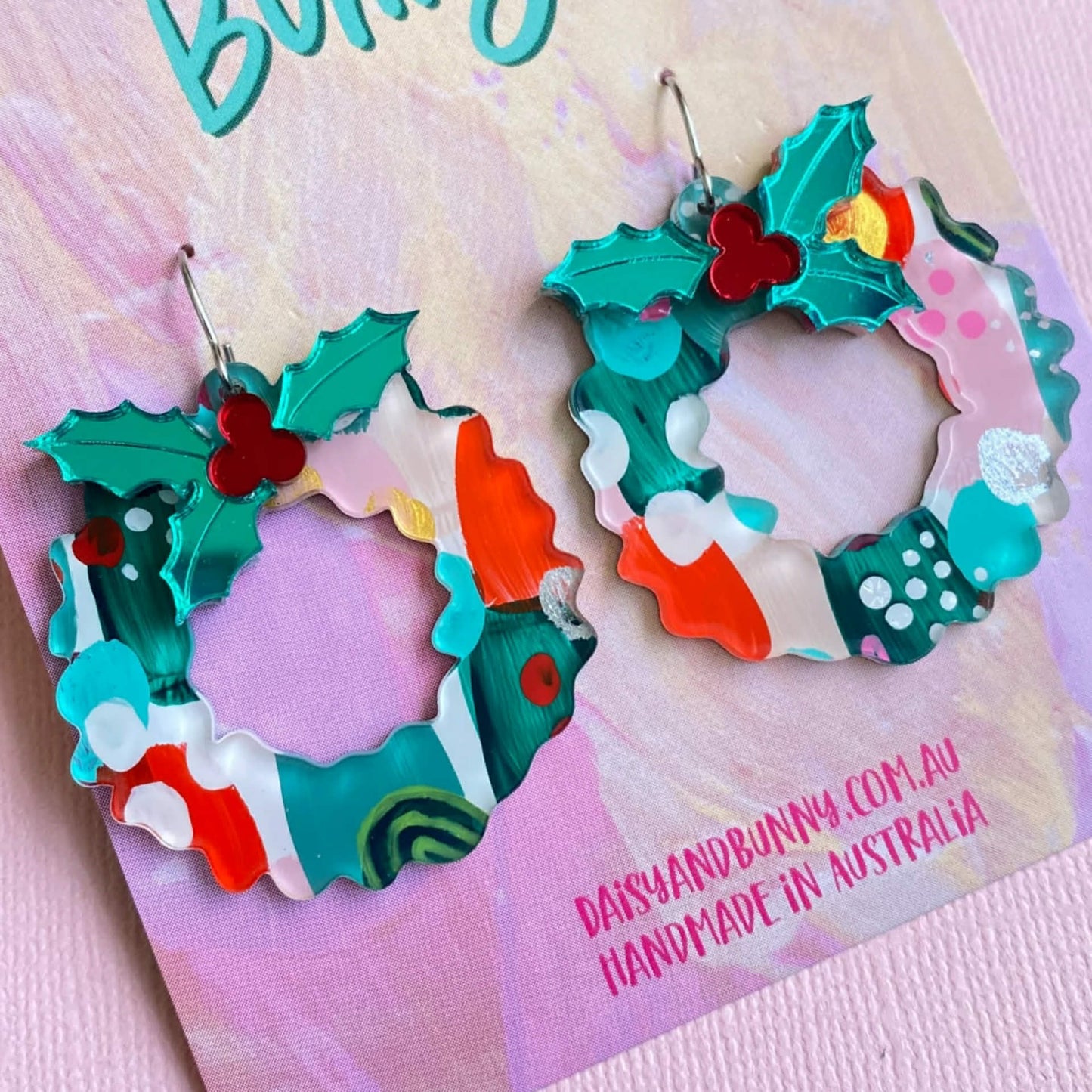 DAISY AND BUNNY - HANDPAINTED CHRISTMAS WREATHS