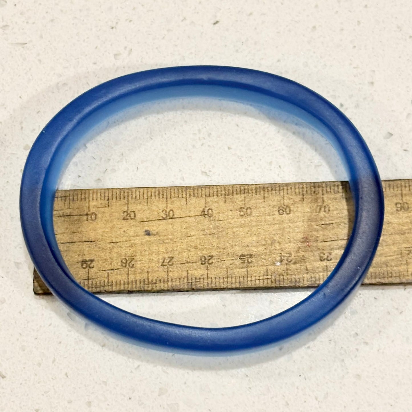 RAY BY DESIGN - Resin Bangle Blue Oval