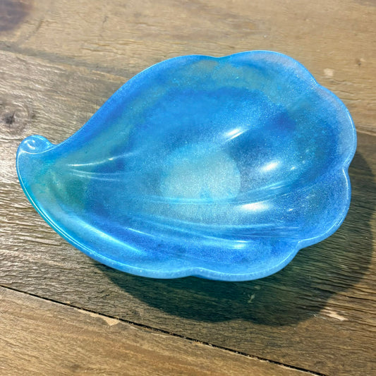 BRENDA STONE ART - Curved Shell Resin Dish