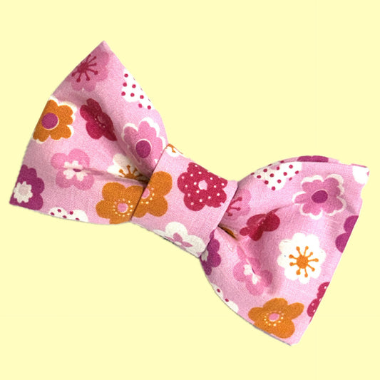 BEAUS AND BANDITS - DOGGY BOW TIE - FLOWERS ON PINK - MEDIUM