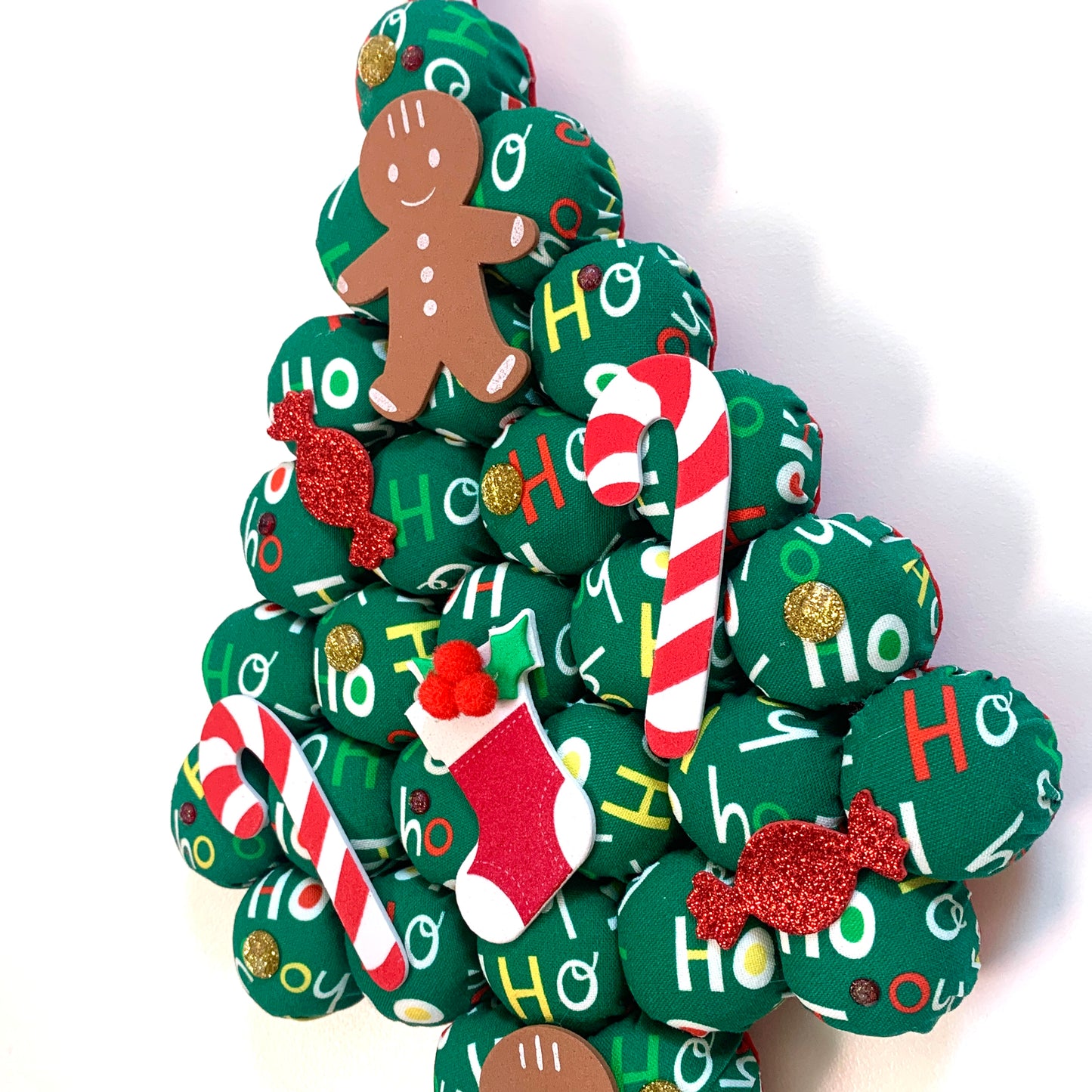 MUMMA WHOOPEE- "HO HO HO TREE"- SMALL BOTTLE TOP CHRISTMAS TREE WALL HANGING