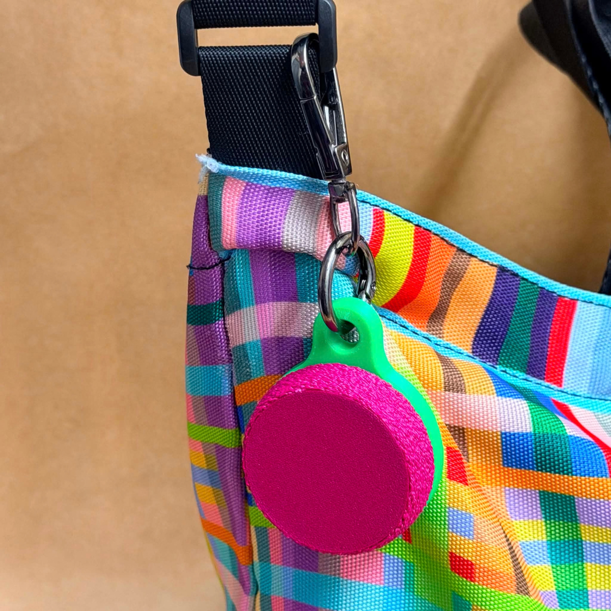 DWAYNSKI.3D - Pink/Red - Ring Holder Keychain