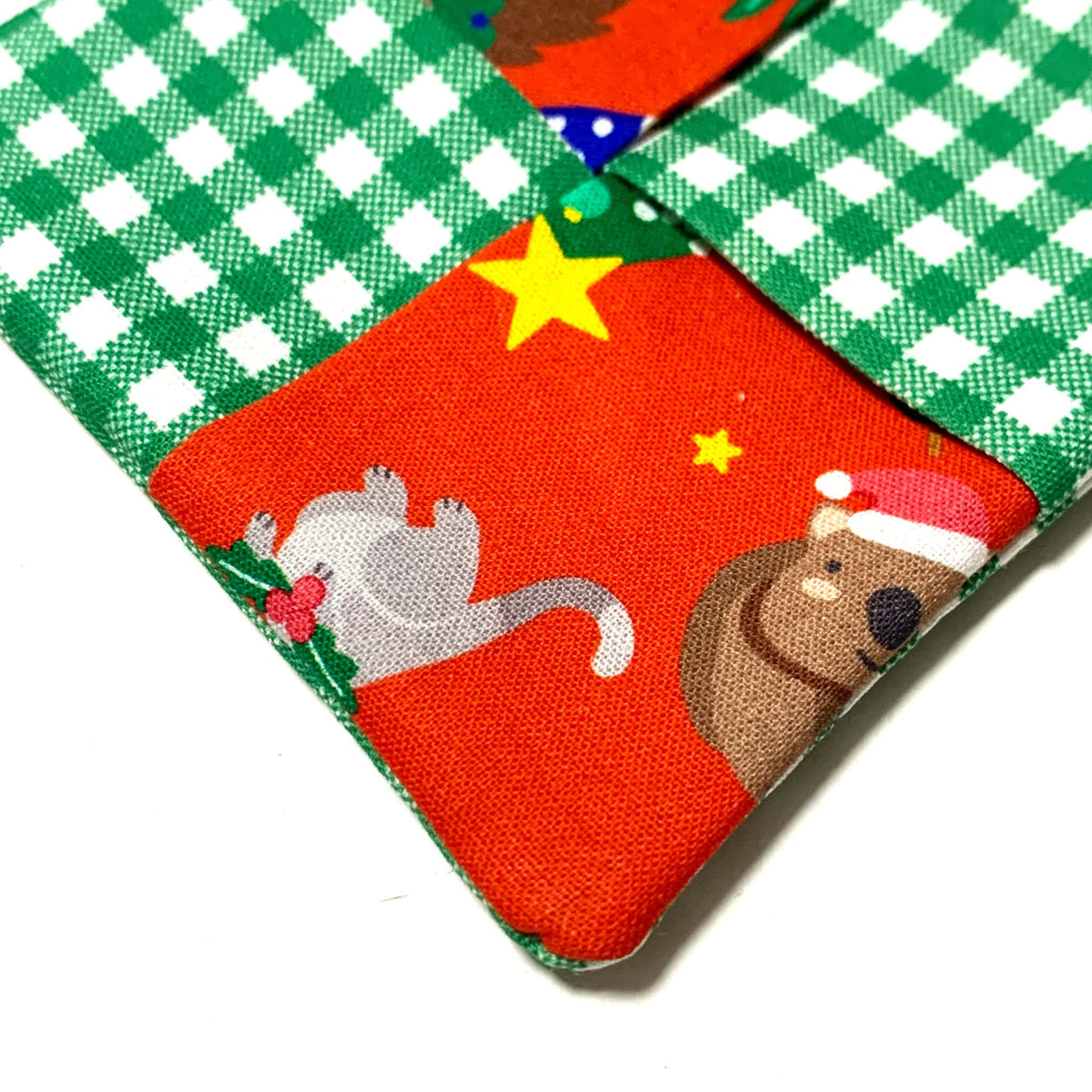 MUMMA WHOOPEE- SINGLE CHRISTMAS WINE GLASS SLIPPER/COASTERS- Merry Aussie Animals and Green Check