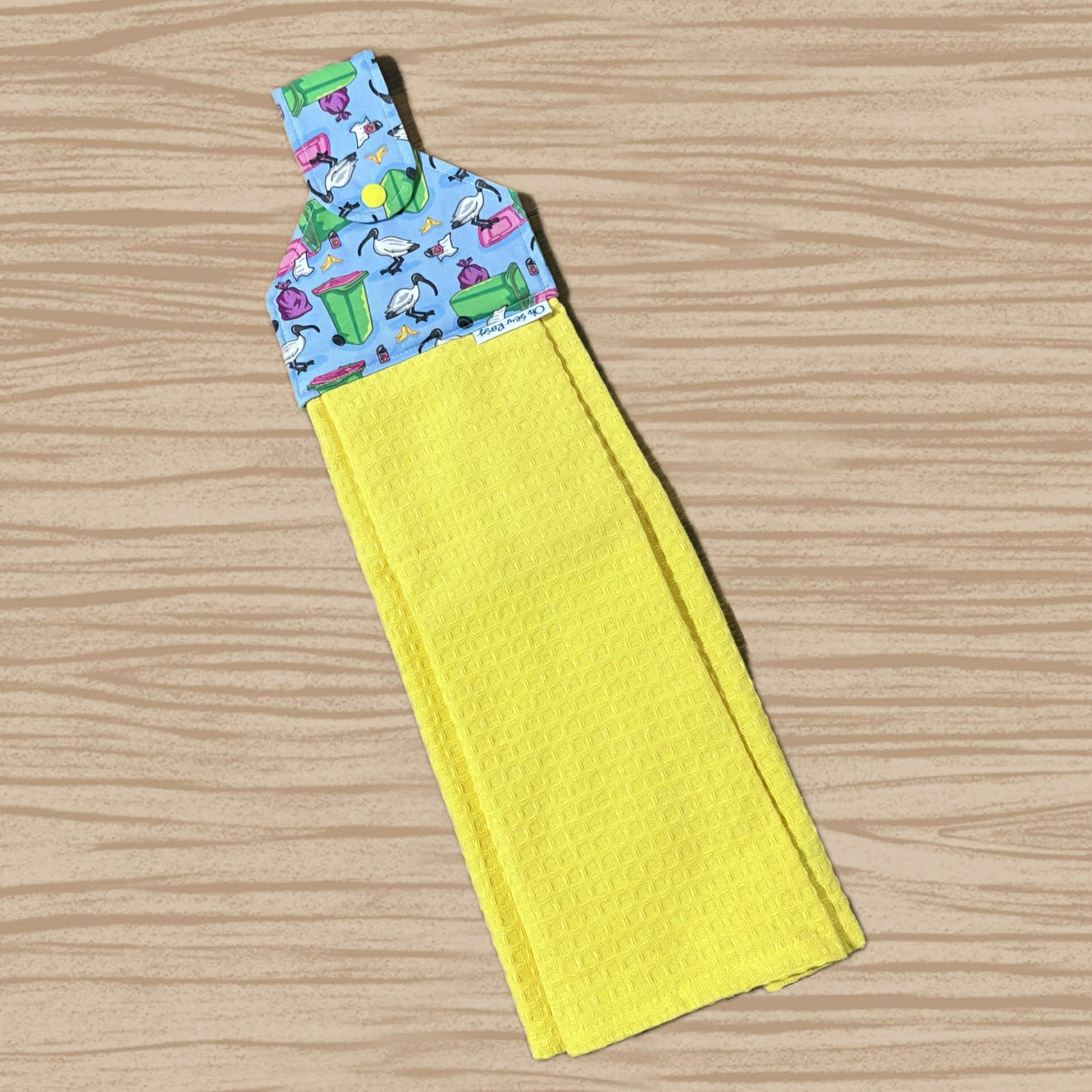 OH SEW ROSY: Hanging Towels - Bin Chickens - yellow towel (Laura Wayne print)