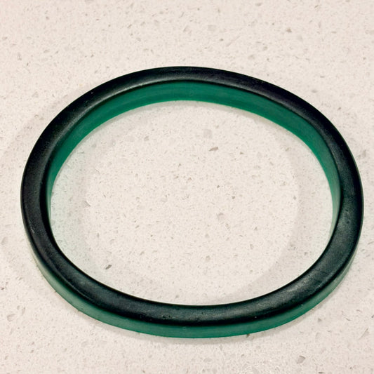 RAY BY DESIGN - Resin Bangle Green Oval