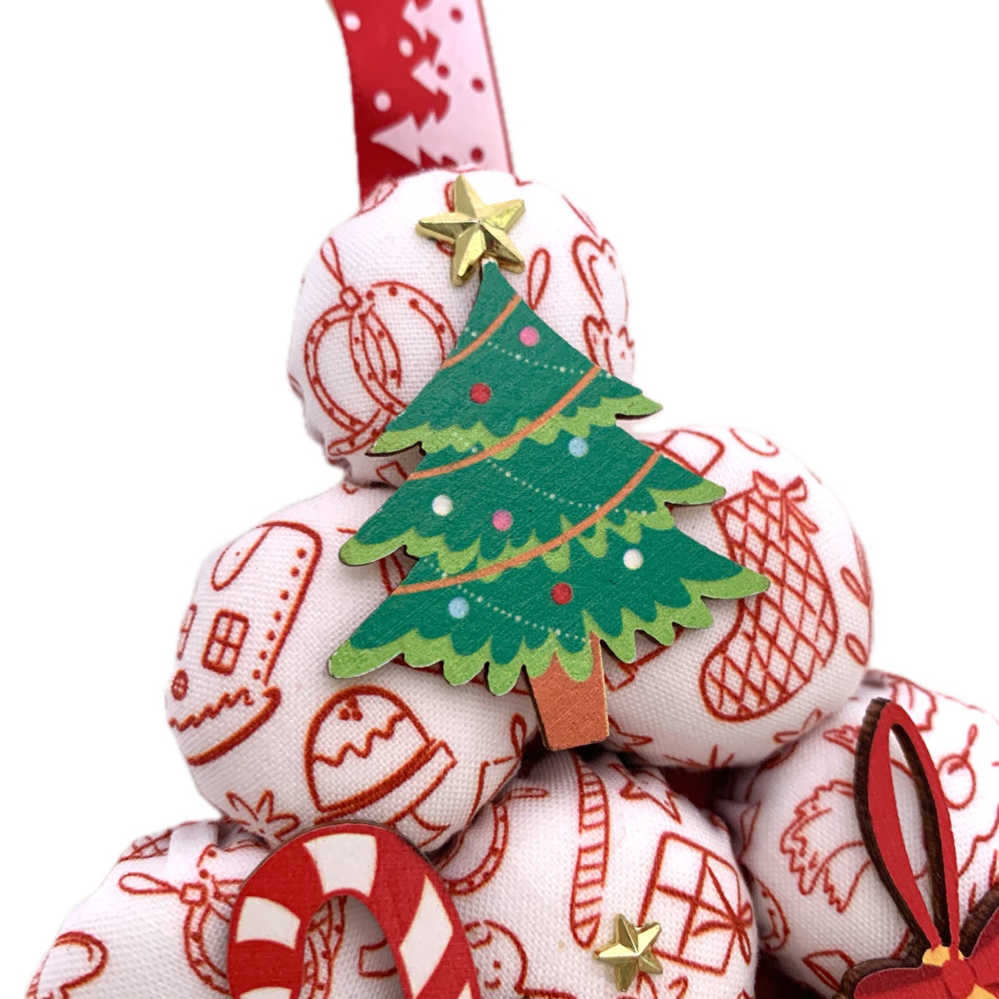 MUMMA WHOOPEE- "Merry & Bright"- SMALL BOTTLE TOP CHRISTMAS TREE WALL HANGING