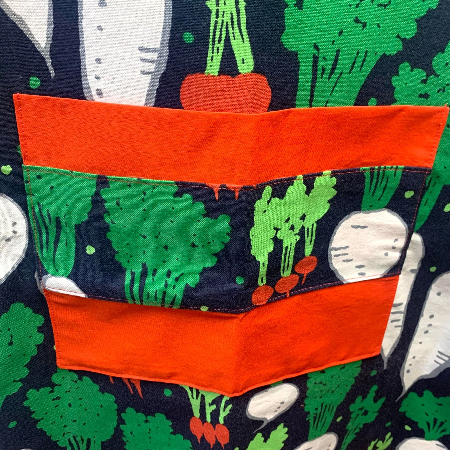 MAKIN' WHOOPEE - "Eat Your Veges" Japanese Fabric Apron