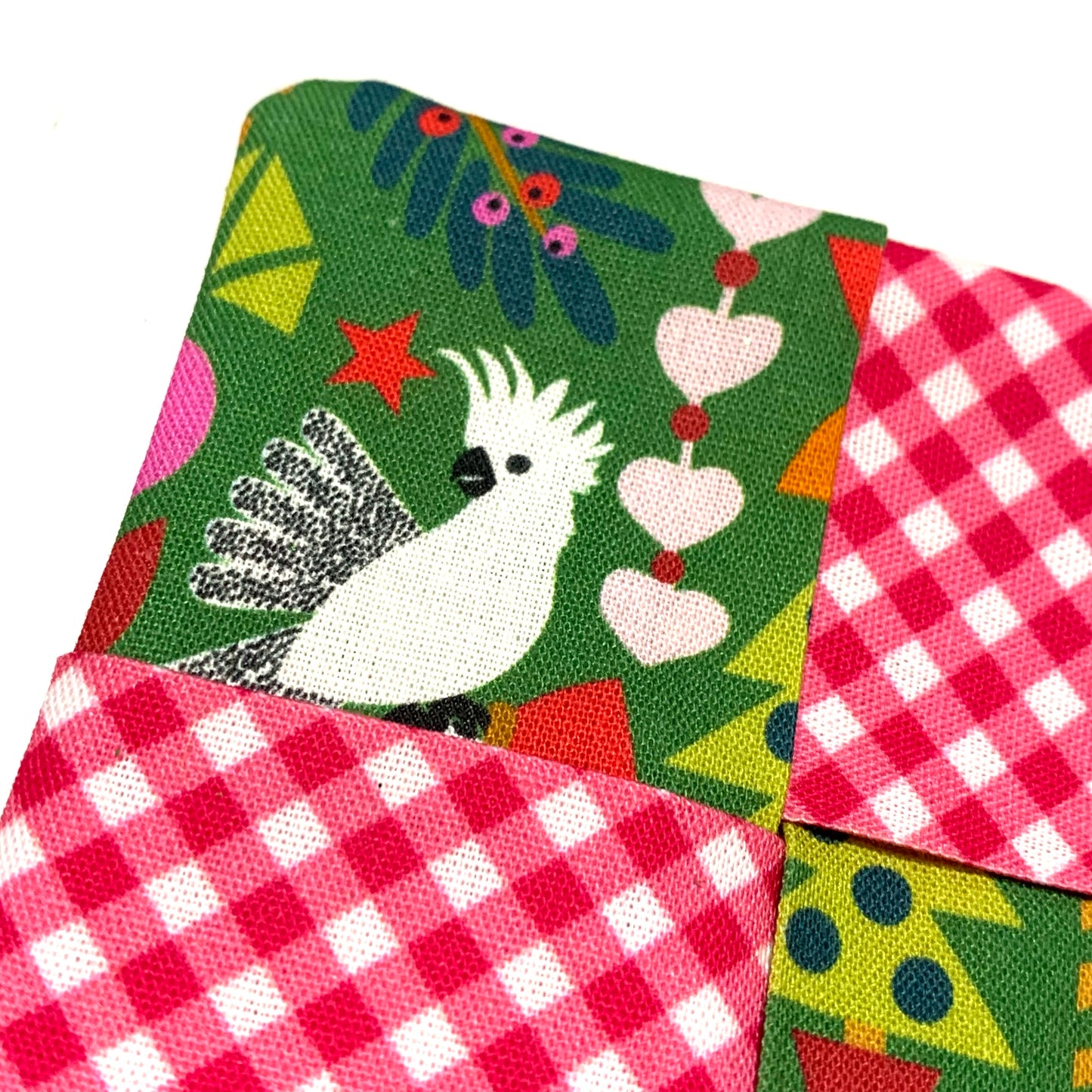 MUMMA WHOOPEE- SINGLE CHRISTMAS WINE GLASS SLIPPER/COASTERS- Green Australiana & Gingham