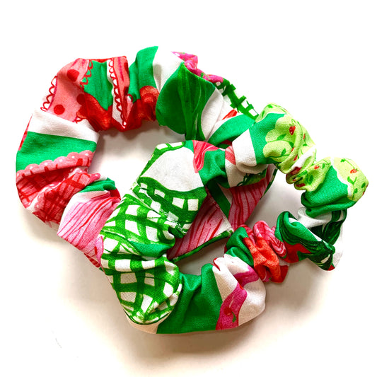 MUMMA WHOOPEE - Regular “Ribbons & Bows” CHRISTMAS SCRUNCHIES