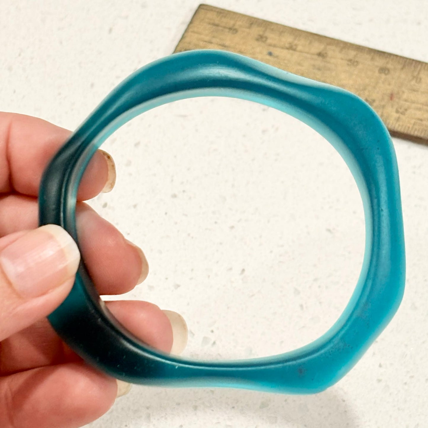 RAY BY DESIGN - Resin Bangle Teal Blue