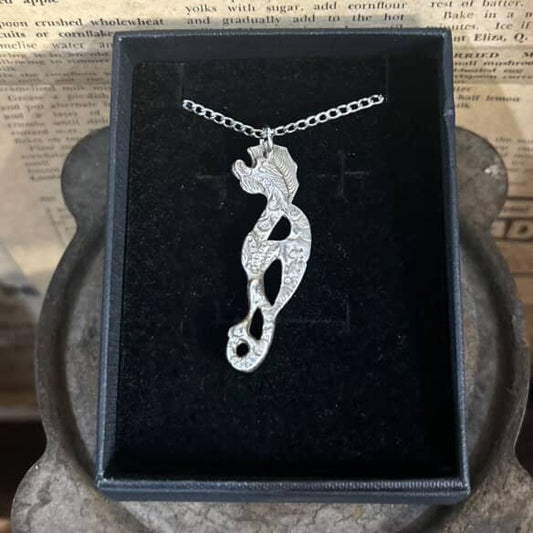 MOLLY MADE- "Seahorse" Pendant Necklace