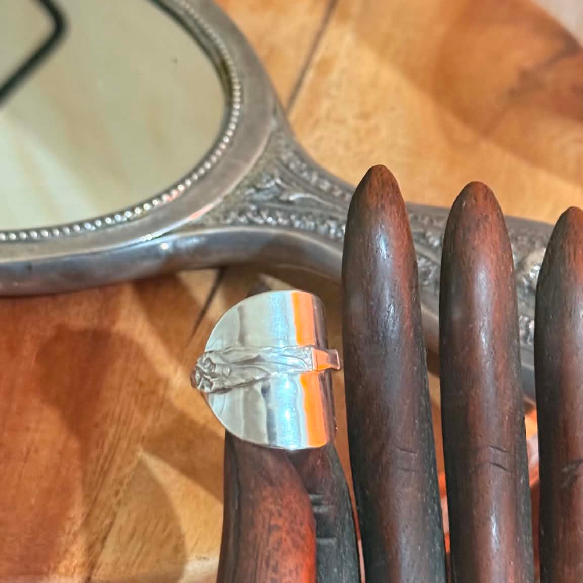 MOLLY MADE - 1922 Sterling Silver Apostle Saddle Spoon Ring