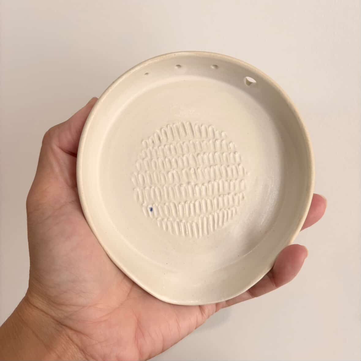 POTTERESS BY ALICIA - Spoon Rest - Ginger/Garlic Grater #1