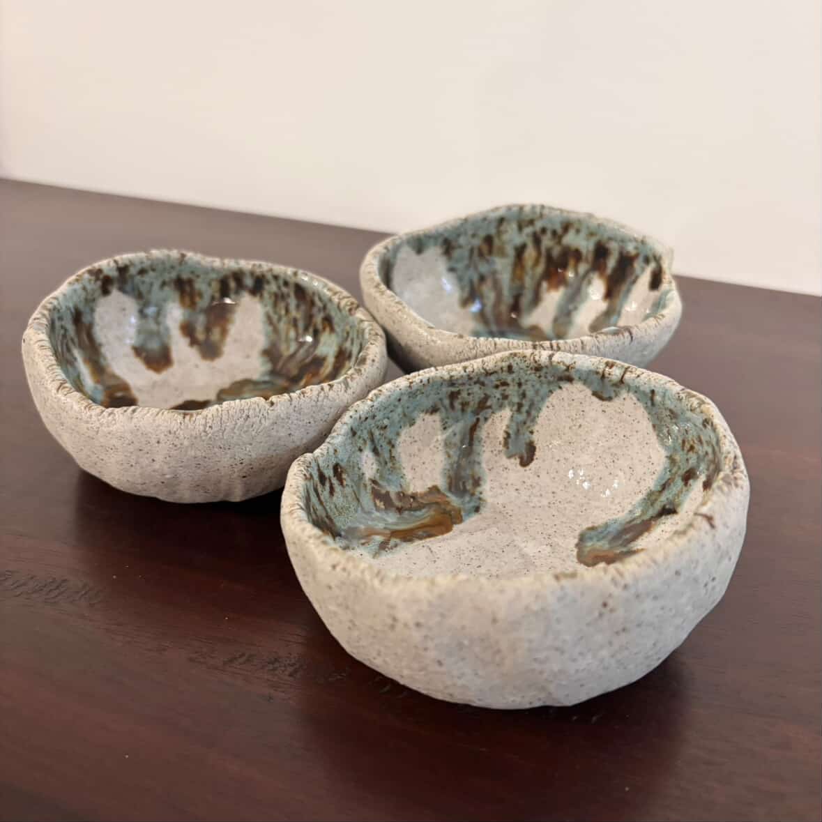 POTTERESS BY ALICIA - Small Bowl Sets- Light Blue, Brown Flecks Drips