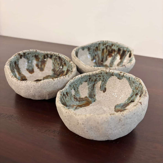 POTTERESS BY ALICIA - Small Bowl Sets- Light Blue, Brown Flecks Drips