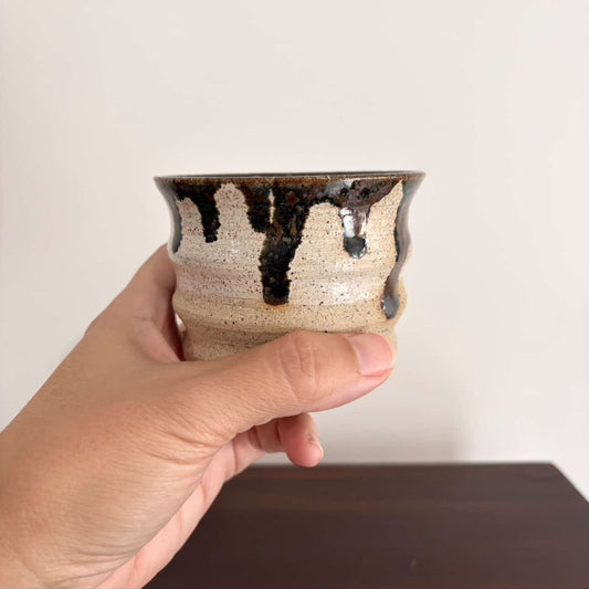 POTTERESS BY ALICIA - Mug - Brown clay, white glaze, dark blue/brown drips #1