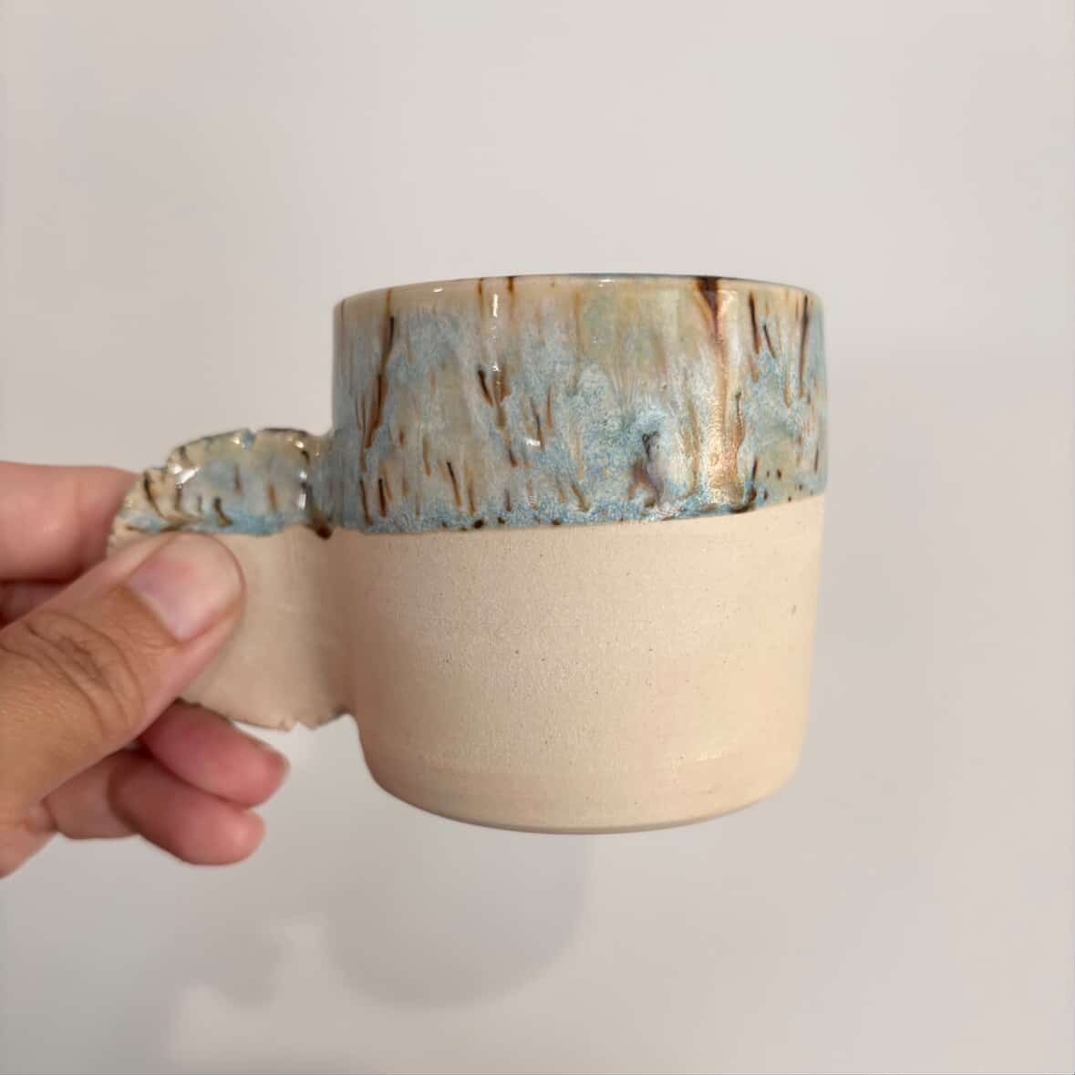 POTTERESS BY ALICIA - Tea Cup with Round Handle, Blue - Medium