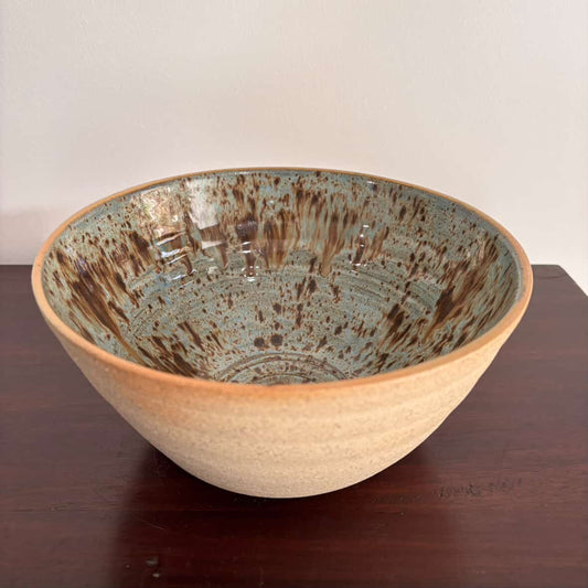POTTERESS BY ALICIA - Large Salad/Pasta Bowl - Brown clay, blue and brown flecks