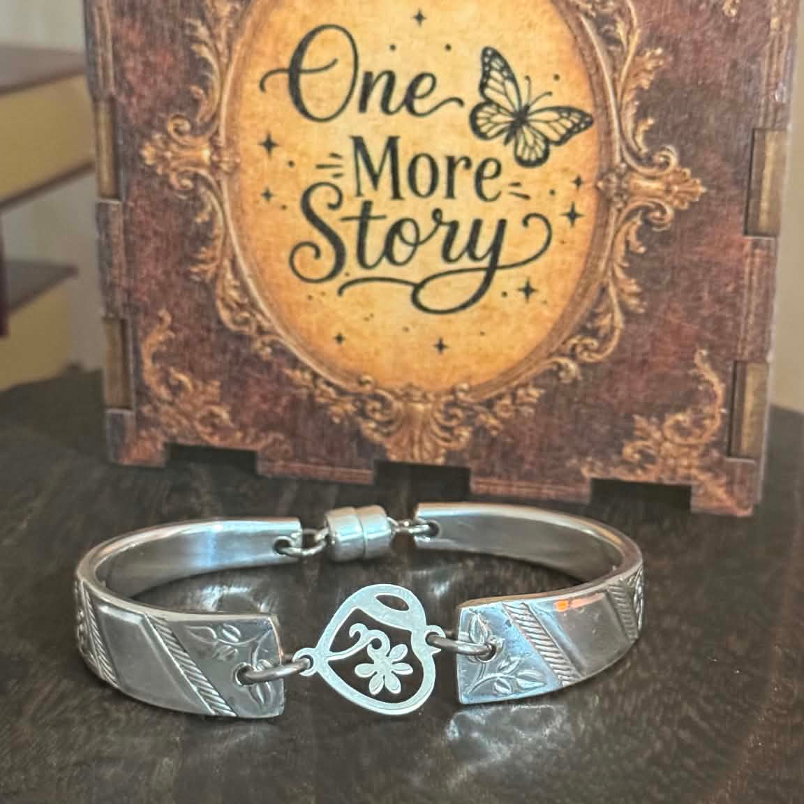 MOLLY MADE- Vintage 'Viners' Spoon Handle Silverware Bracelet