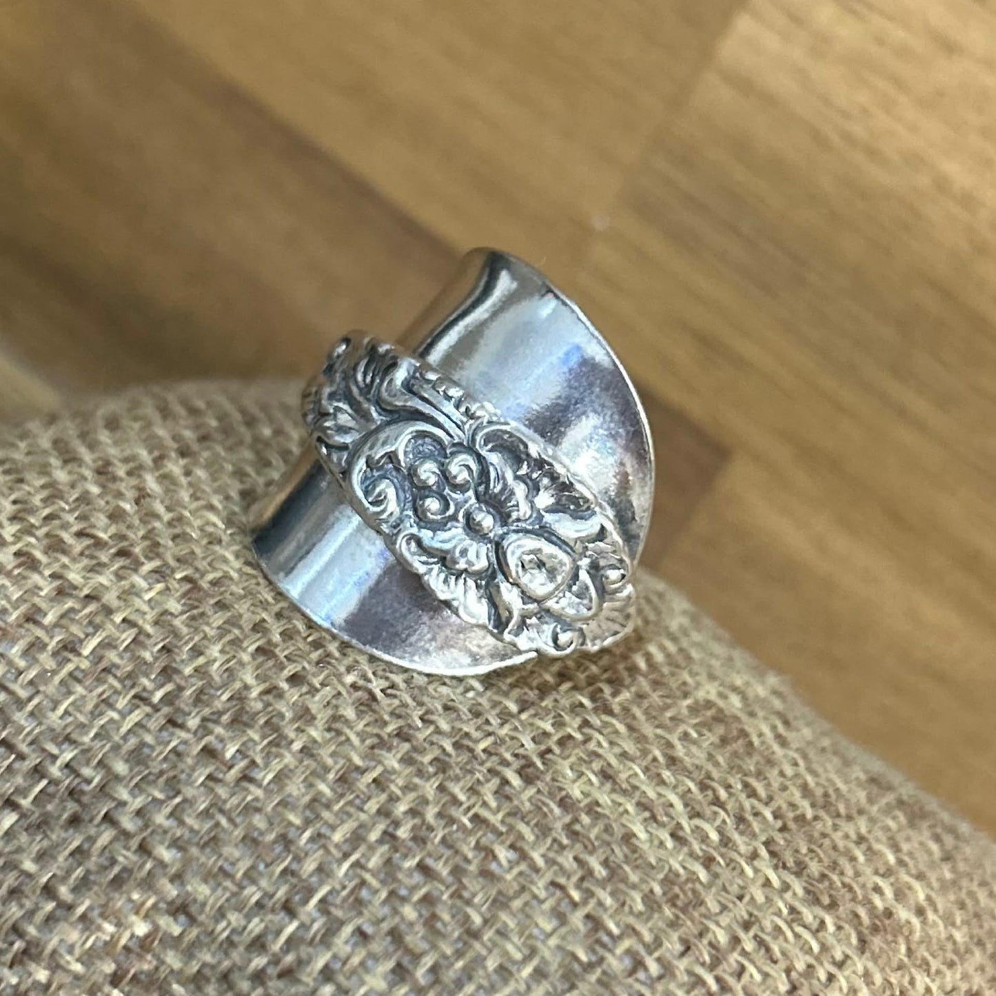 MOLLY MADE - Saddle Spoon Ring