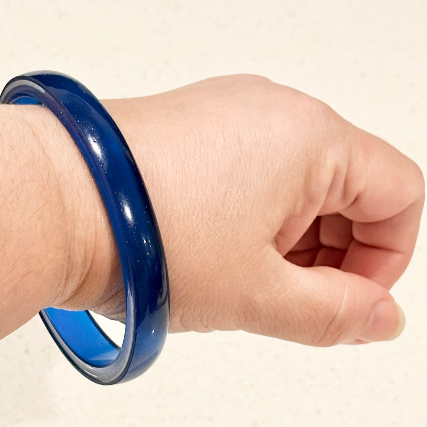 RAY BY DESIGN - Resin Bangle Blue Round