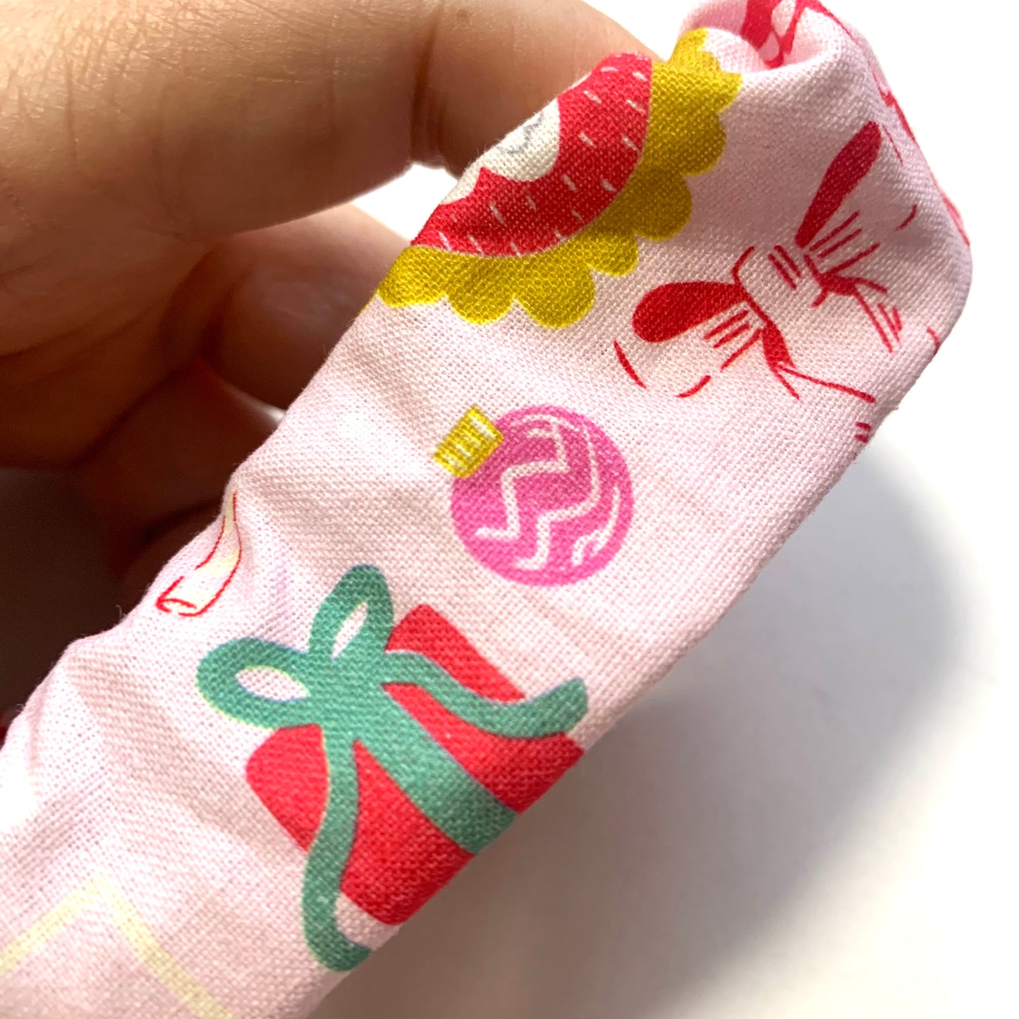 MUMMA WHOOPEE - Regular “Christmas Cameo” SCRUNCHIES