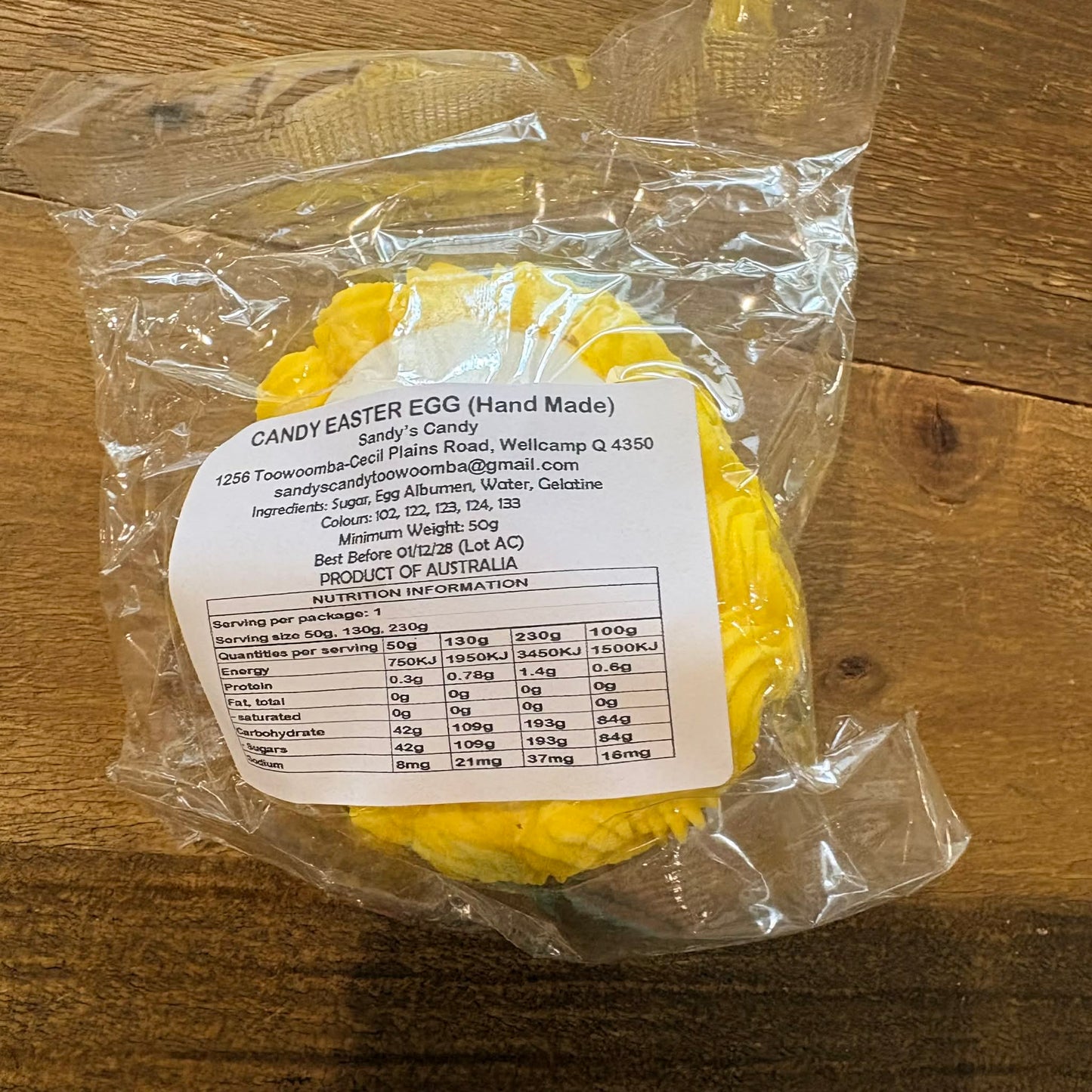 SANDY'S CANDY - PEPPERMINT - HANDMADE CANDY EASTER EGG 50G