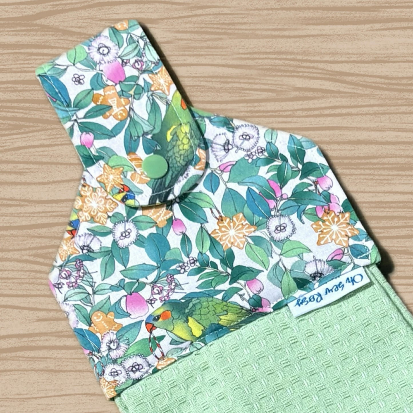 OH SEW ROSY: Hanging Towels - Australian Christmas (Scenic Route print)