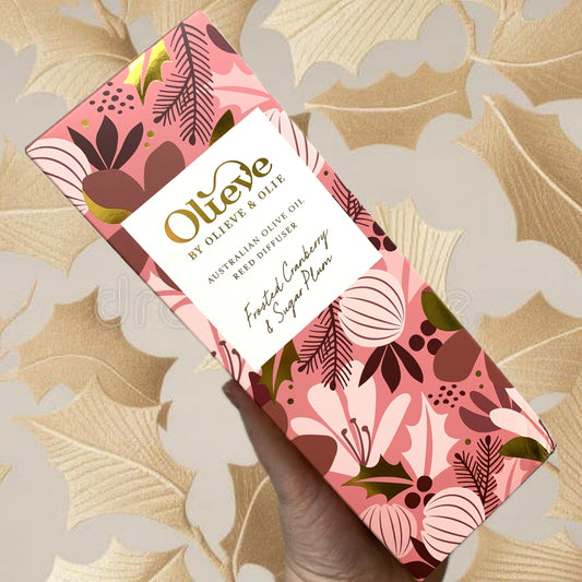 OLIEVE AND OLIE- Frosted Cranberry & Sugar Plum- Christmas Diffuser- Red