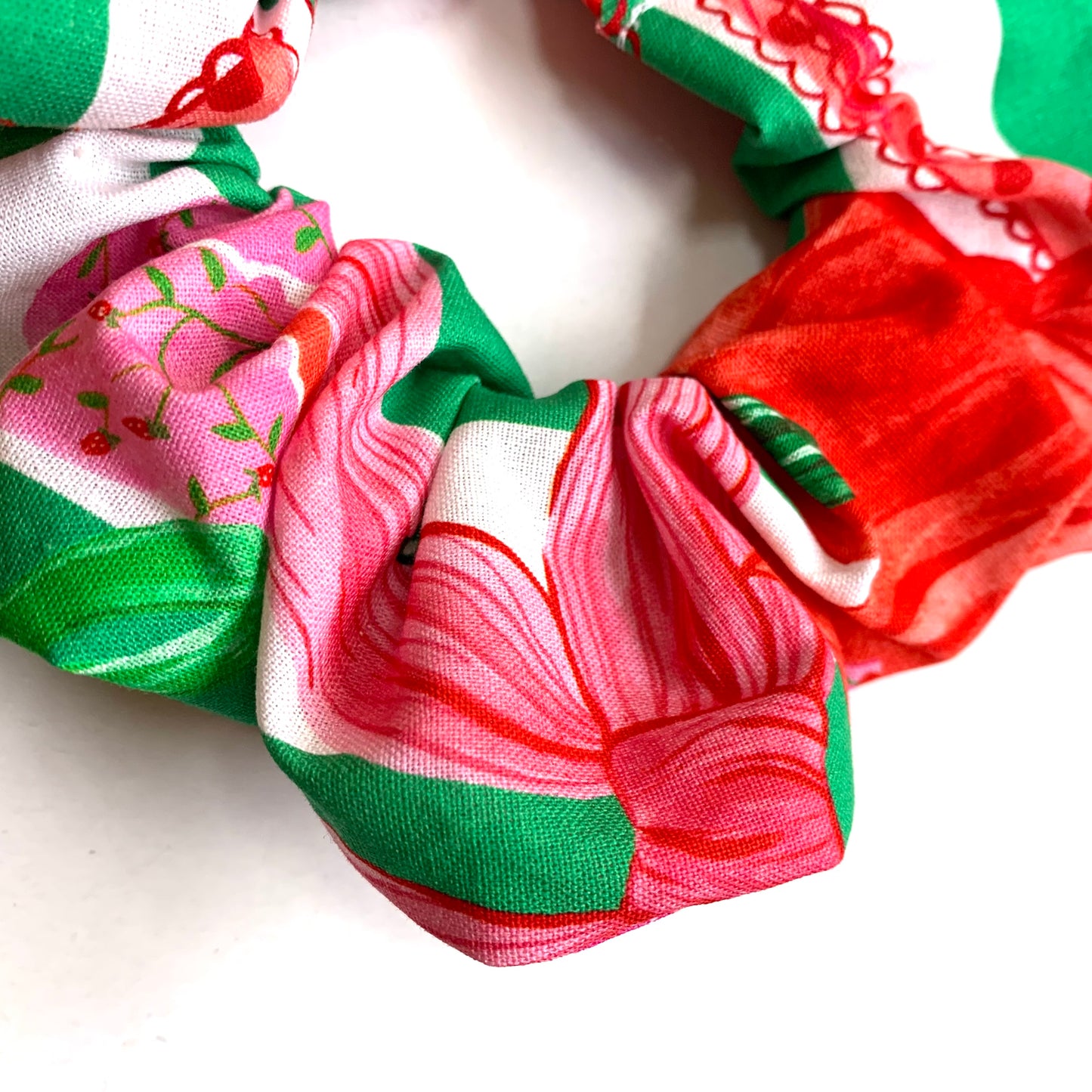 MUMMA WHOOPEE - Jumbo "Ribbons & Bows" Christmas Scrunchies