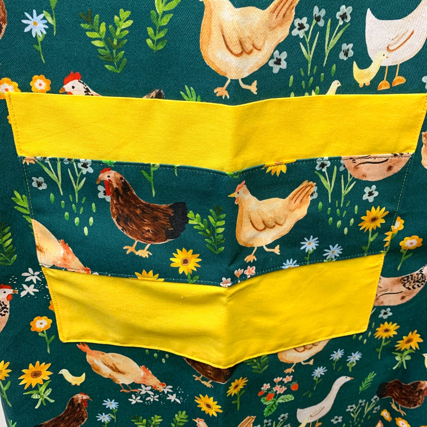 MAKIN' WHOOPEE - "Chickens & Ducks" APRON