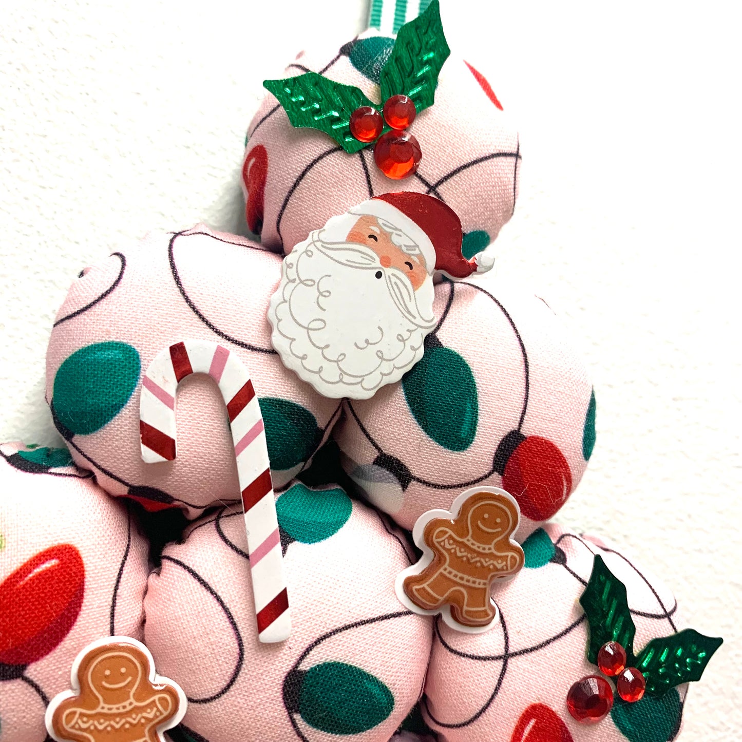 MAKIN' WHOOPEE- "Vintage Pinkmas Lights"- LARGE BOTTLE TOP CHRISTMAS TREE WALL HANGING