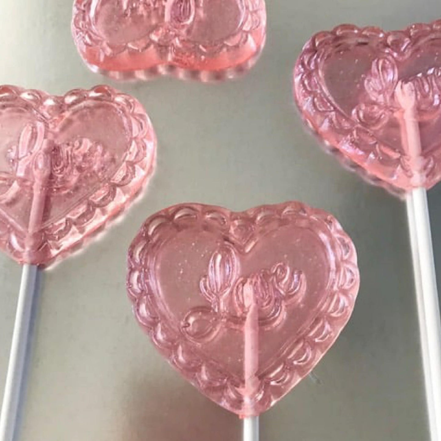 SWEETIE DARLING CANDY - Lacy Love Heart Pink Musk