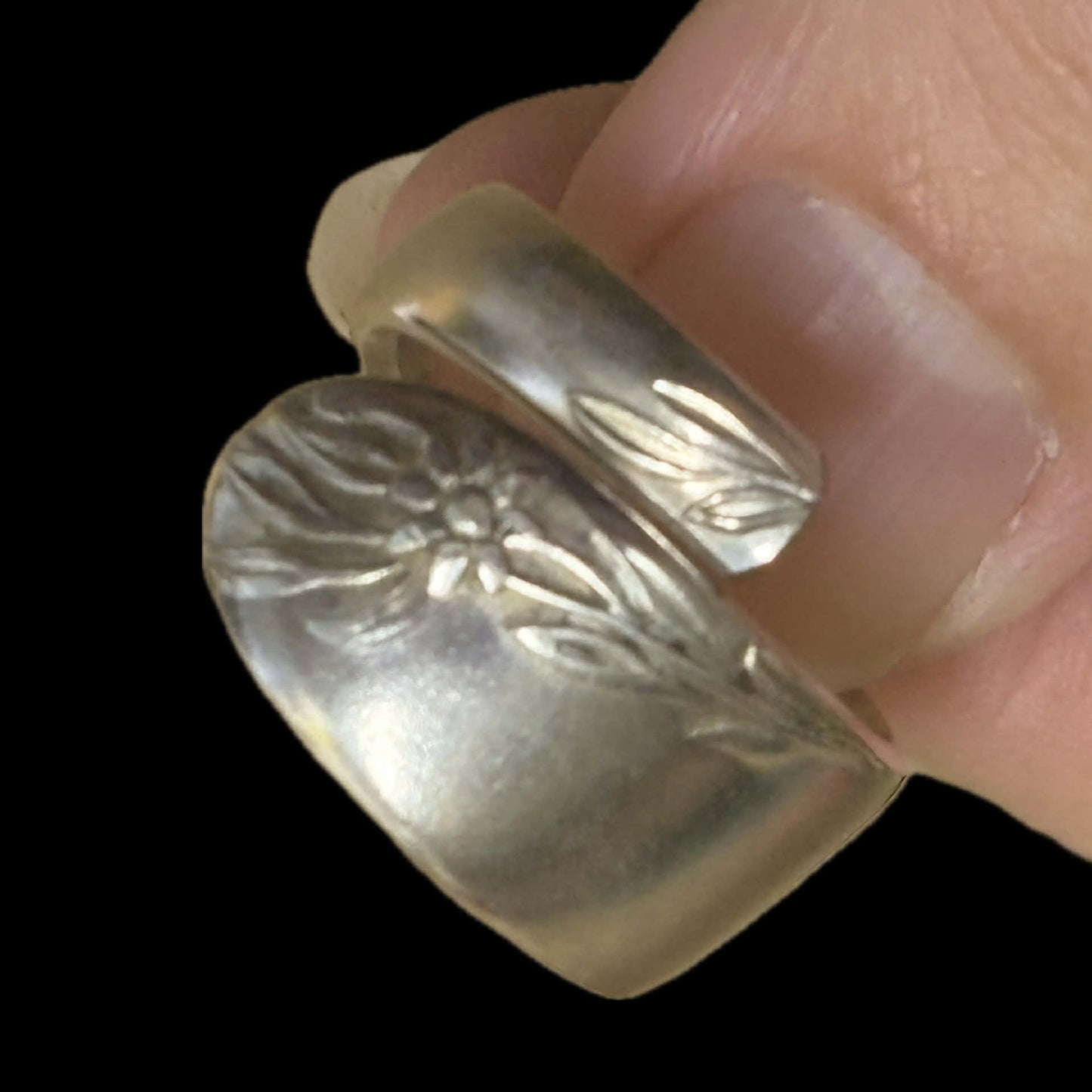 MOLLY MADE - Vintage Raised Embossed Florals Wrap Ring