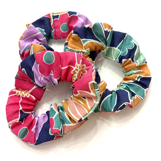MUMMA WHOOPEE - REGULAR "Erica Floral" SCRUNCHIES