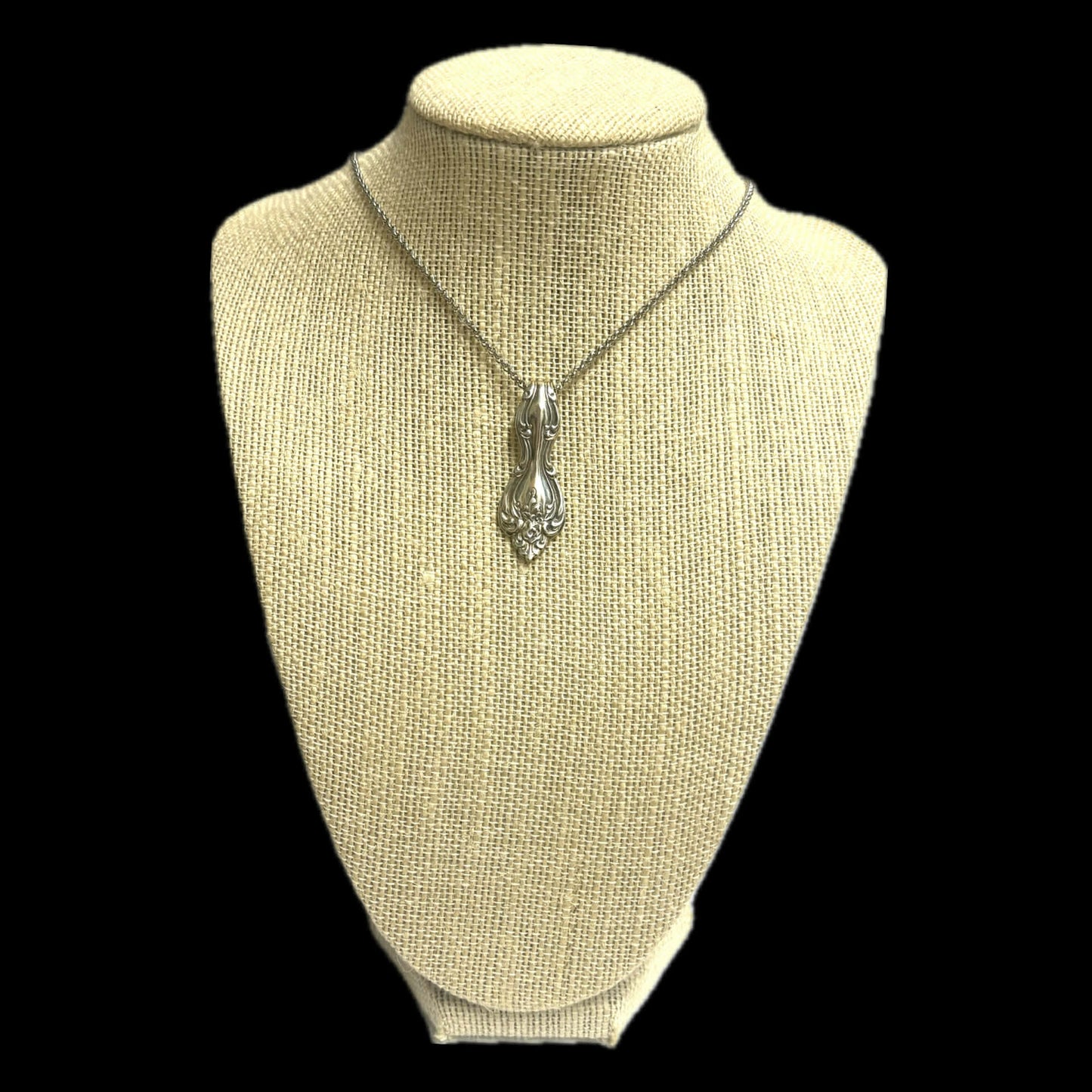 MOLLY MADE- Beautiful Simple Silverware Pendant Necklace