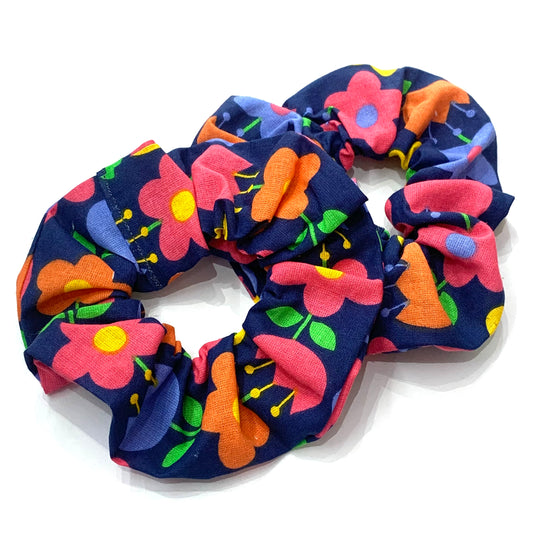 MAKIN' WHOOPEE - JUMBO "FUNKY FLOWERS" SCRUNCHIES