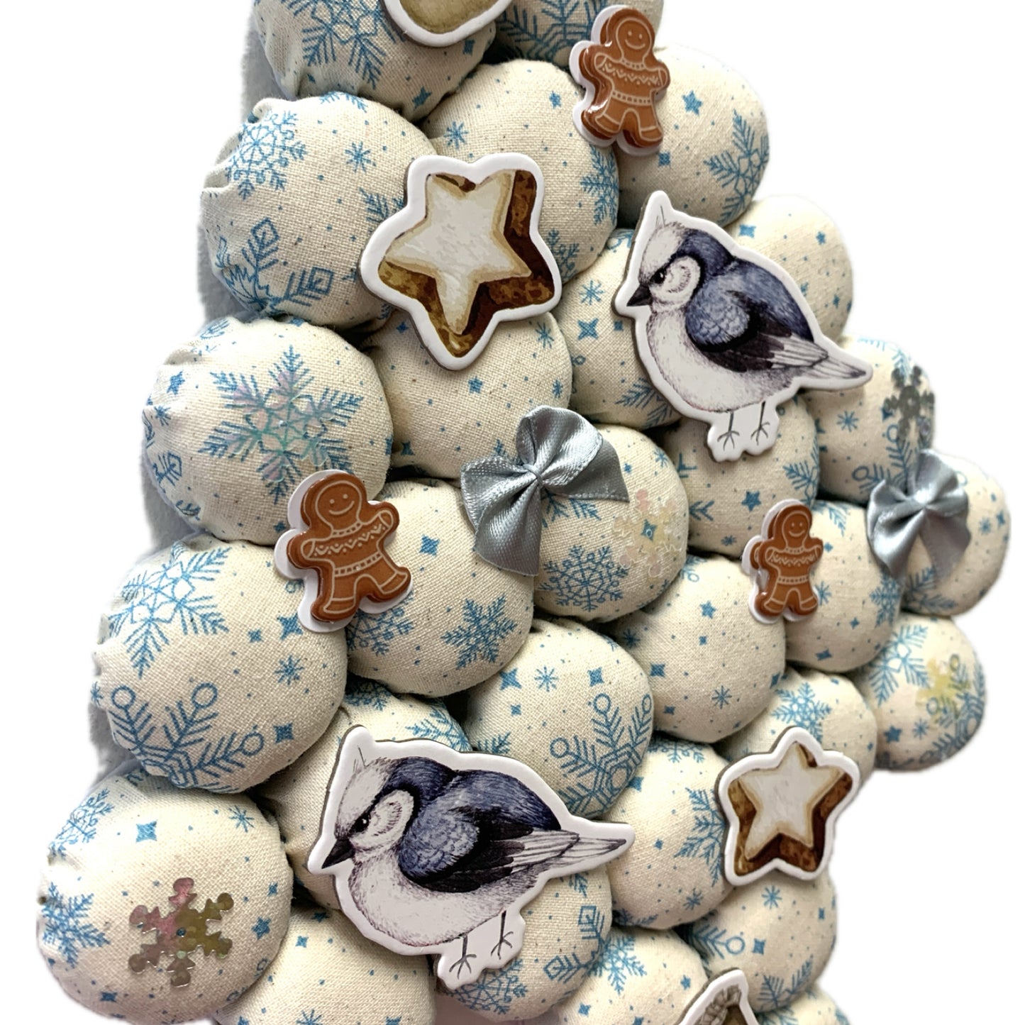 MUMMA WHOOPEE- "BLUE CHRISTMAS"- SMALL BOTTLE TOP CHRISTMAS TREE WALL HANGING