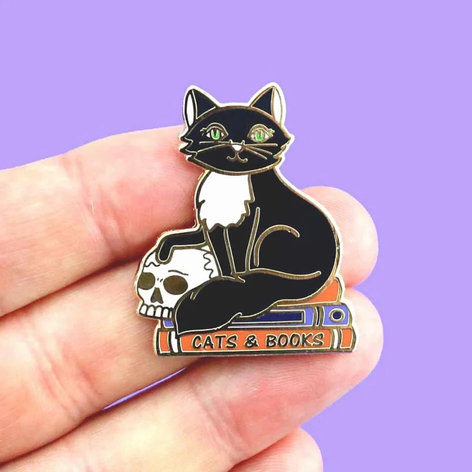 JUBLY-UMPH - "Cats and Books"- Lapel Pin