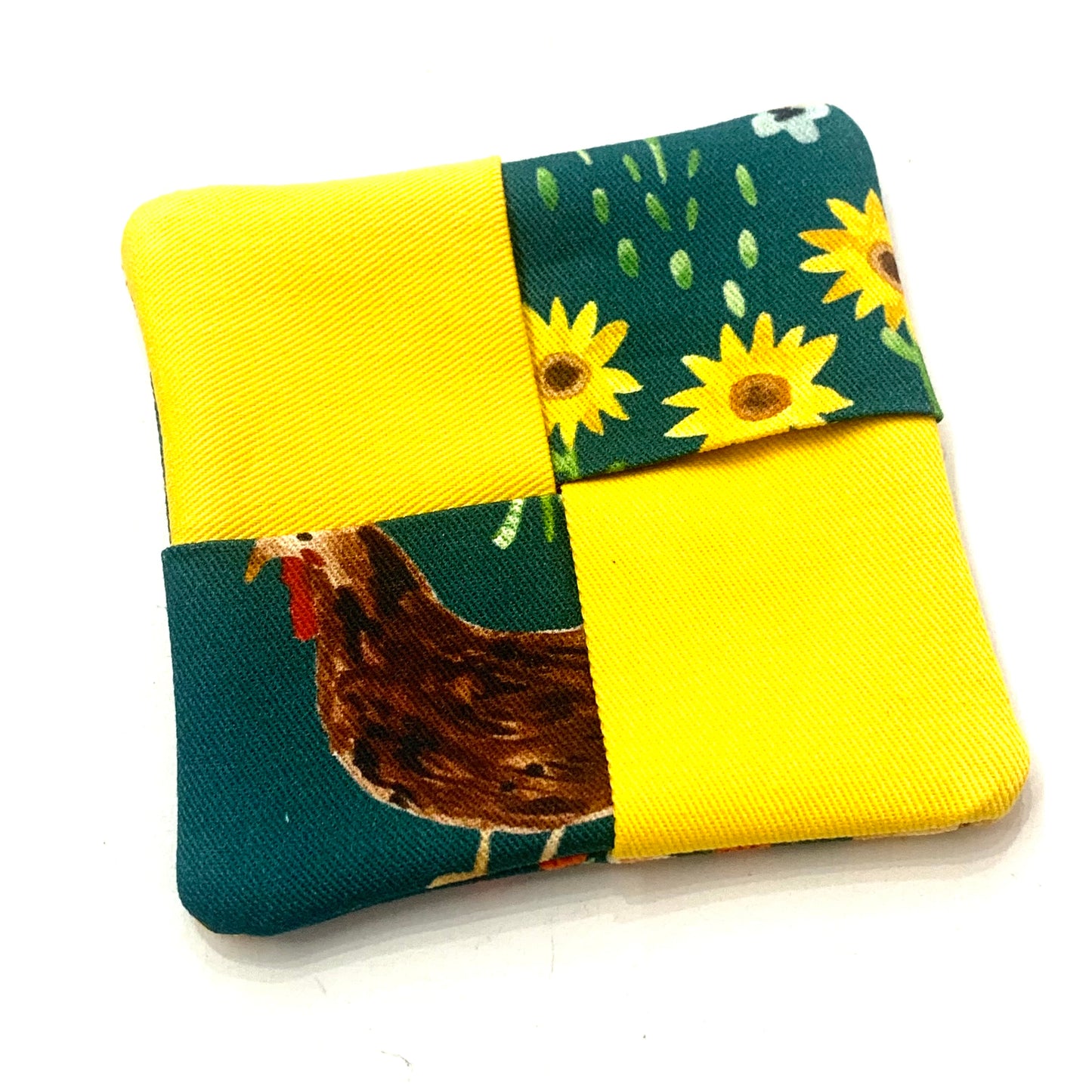 MUMMA WHOOPEE- SINGLE WINE GLASS SLIPPER/COASTERS- Chickens & Yellow