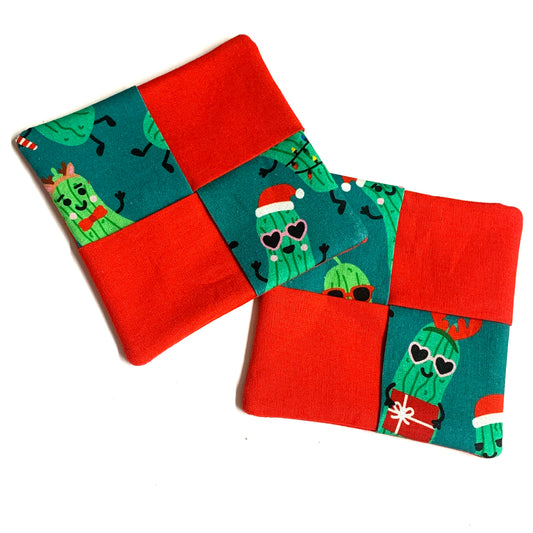 MUMMA WHOOPEE- SINGLE CHRISTMAS WINE GLASS SLIPPER/COASTERS- Christmas Pickles & Red
