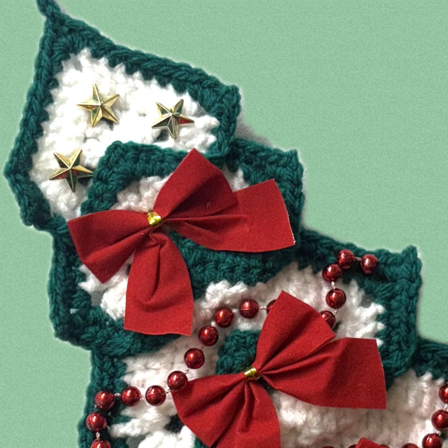BEAKNITS- "OH CHRISTMAS TREE"- CROCHETED WALL HANGING 6