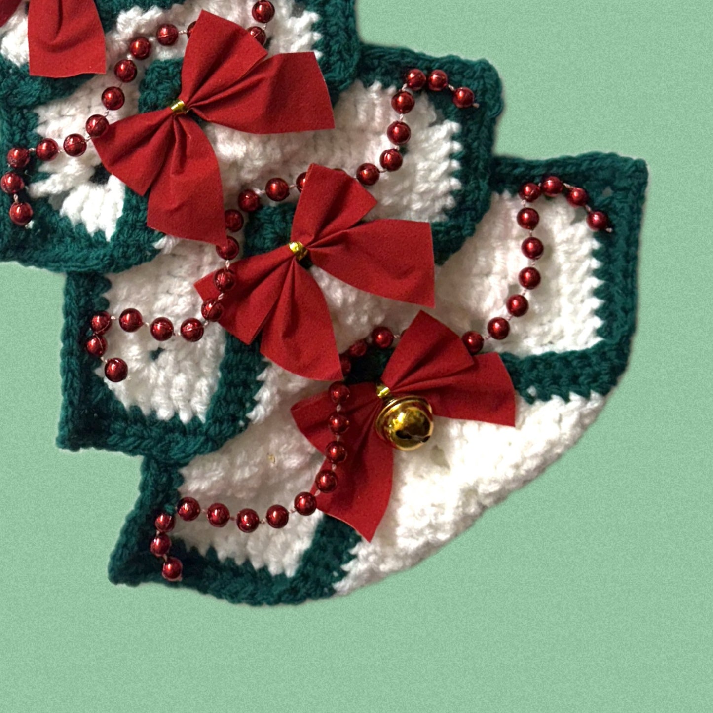 BEAKNITS- "OH CHRISTMAS TREE"- CROCHETED WALL HANGING 6
