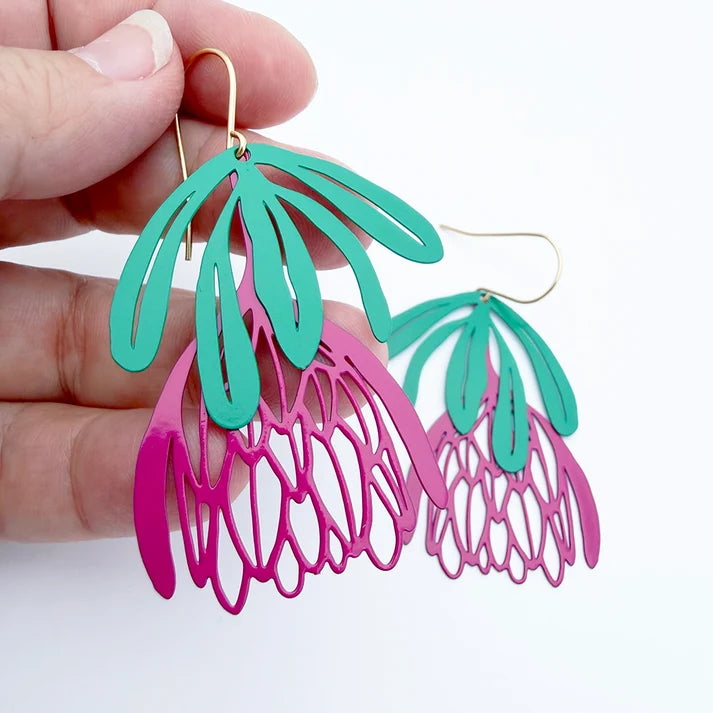 DENZ & CO- 2 Piece Protea flowers in Raspberry and Green - DANGLE EARRINGS