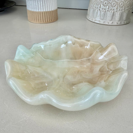 BRENDA STONE ART - Resin Conch Shell Large