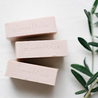 OLIEVE & OLIE- PILLOW BOX SOAPS- Lavender Rose Geranium (Pink)