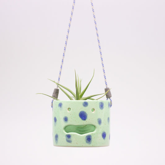 SHUH- TARU HANGING PLANTER