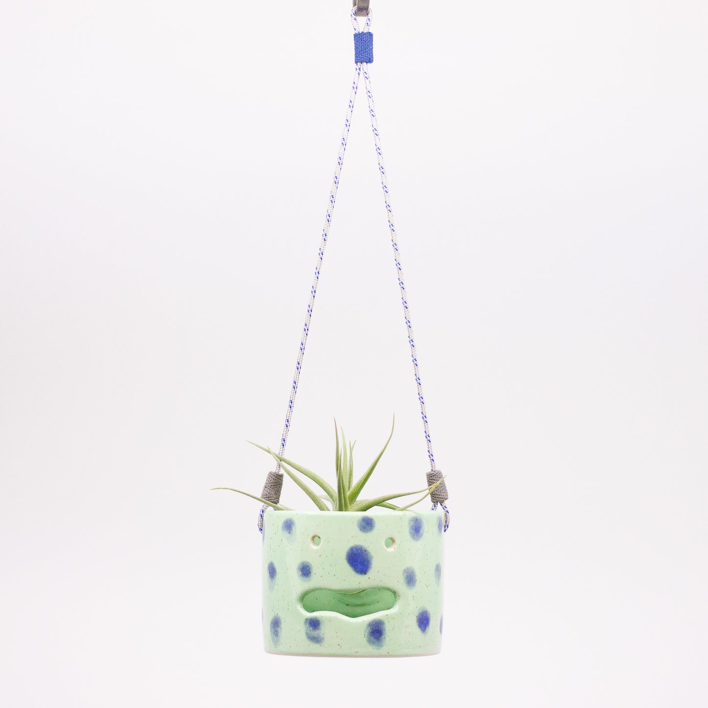 SHUH- TARU HANGING PLANTER