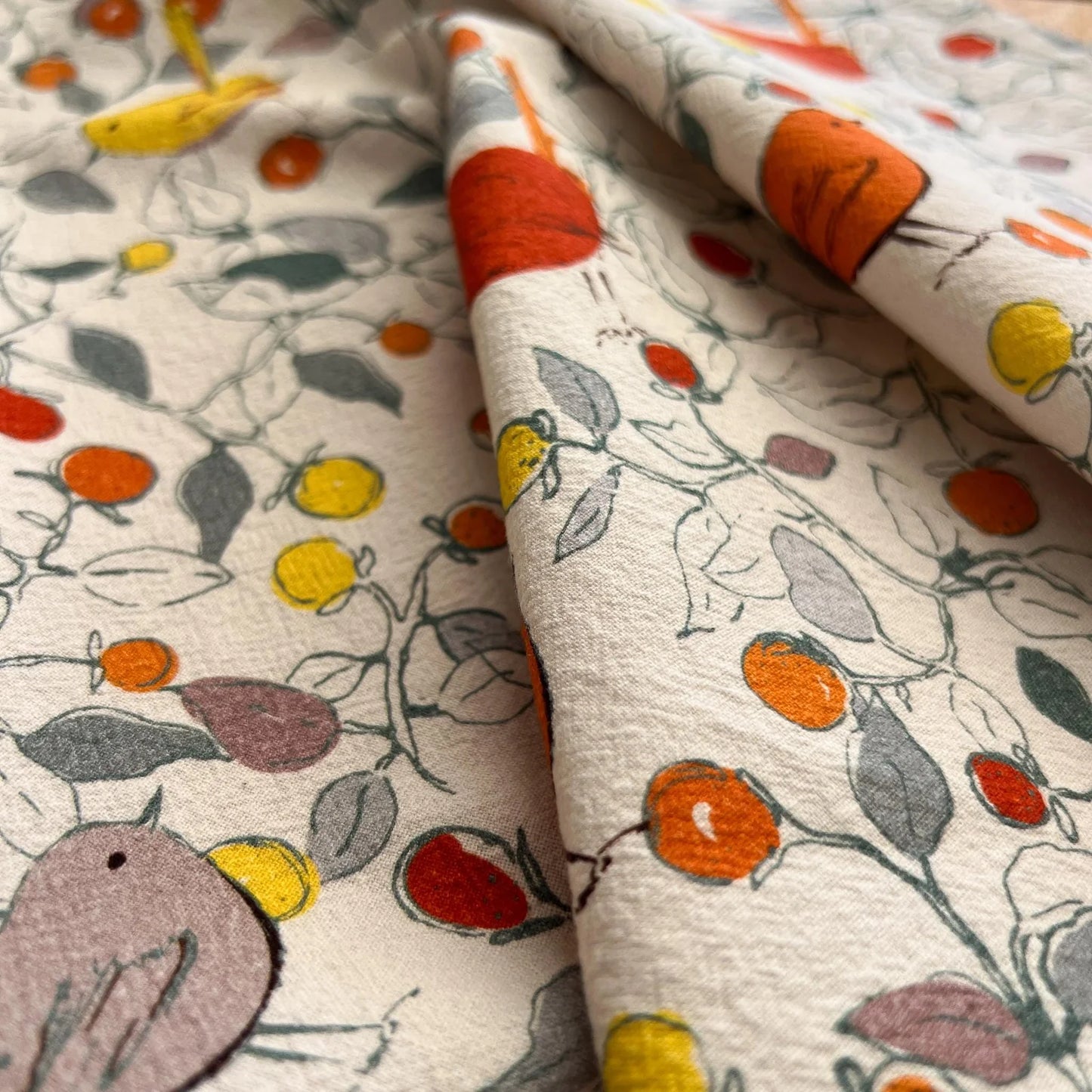 ESZTER'S CREATIONS - "Wrens"- Tea Towel