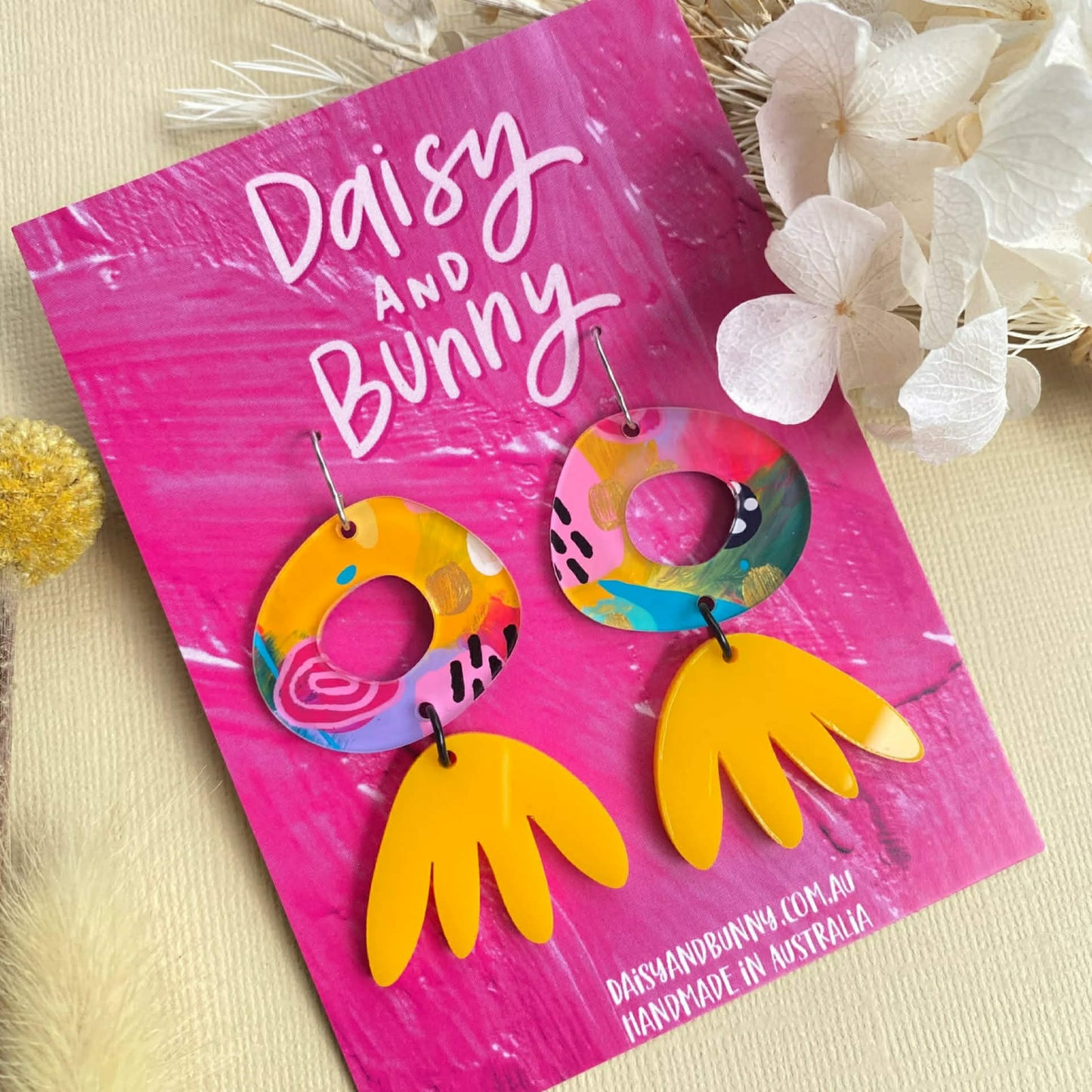 DAISY AND BUNNY - NELLIE HOOKS - ABSTRACT